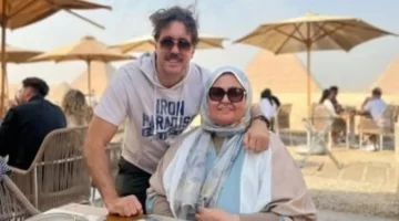 هشام ماجد يحتفي بوالدته بطريقة لافتة في احتفالات عيد الأم هذا العام